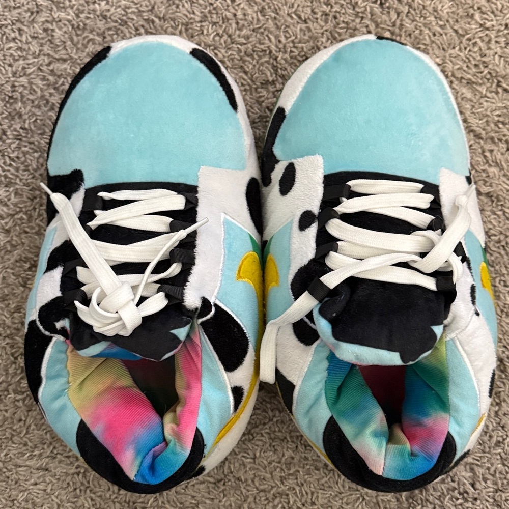 Colorful NIKE Polka Dot Comfy Slippers